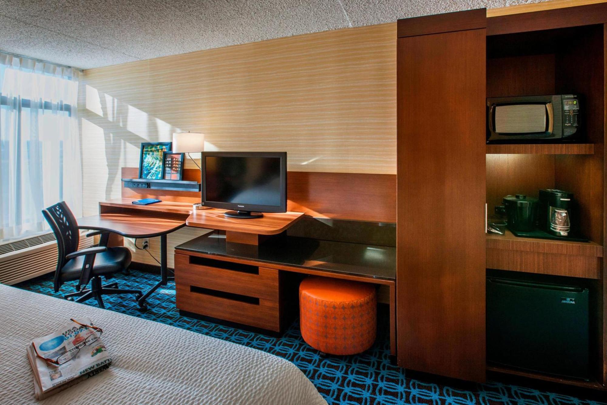 Fairfield Inn By Marriott East Rutherford Meadowlands Экстерьер фото